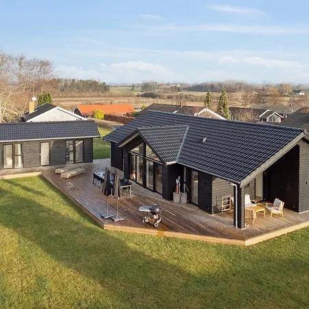 Modern With Annex And 10 Beds Nyaraló *