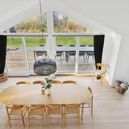 Modern Met Bijgebouw En 10 Bedden Vakantiehuis