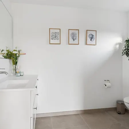 بيت للعطل Modern With Annex And 10 Beds *